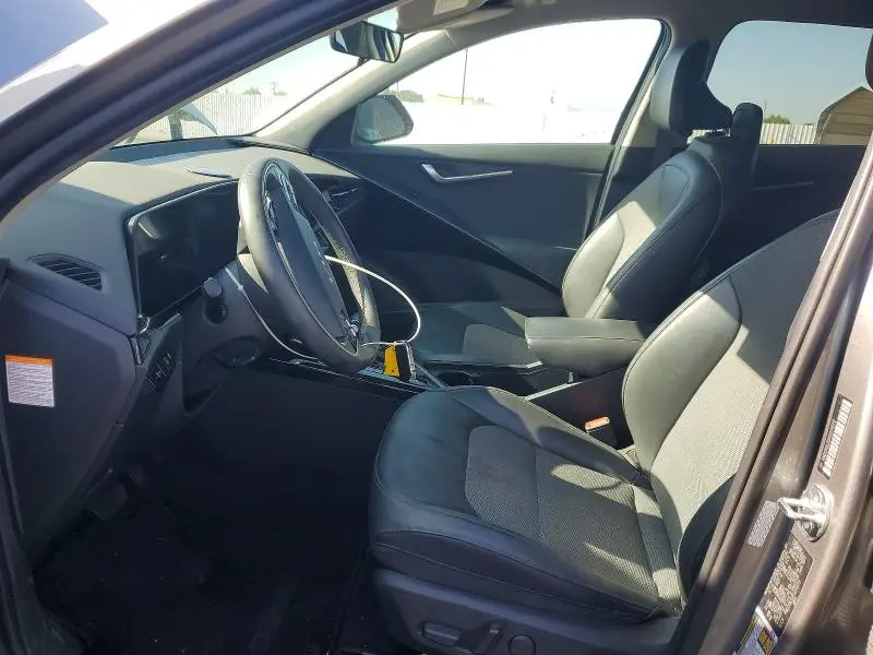 2023 KIA NIRO EX  