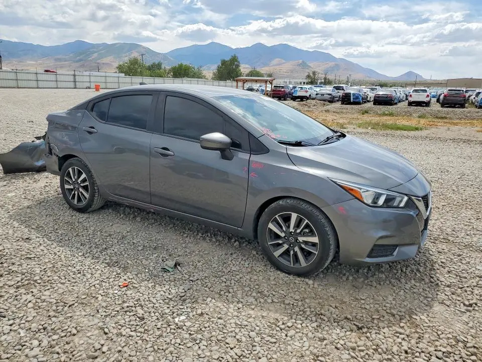 2021 NISSAN VERSA SV  