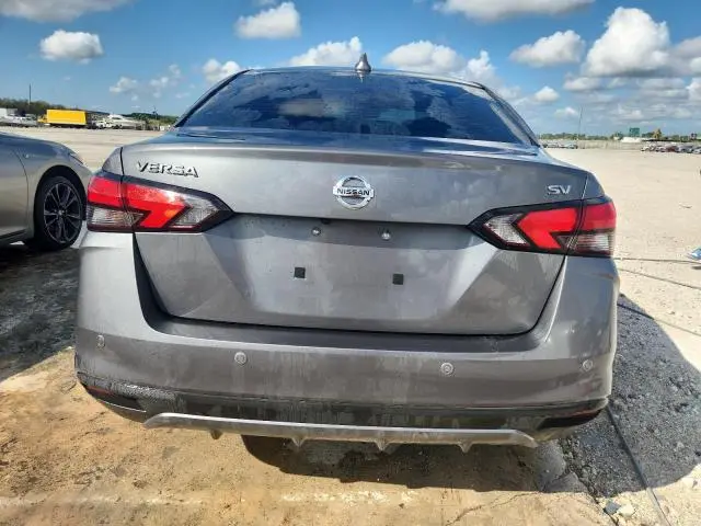 2021 NISSAN VERSA SV  