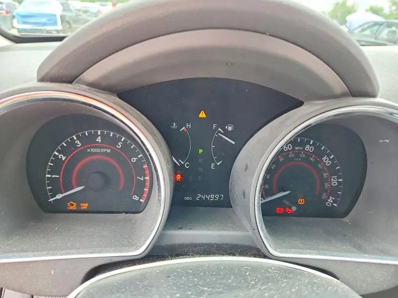 2012 TOYOTA HIGHLANDER SE  