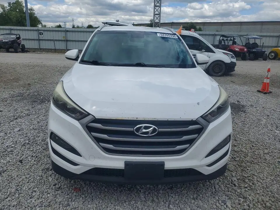 2017 HYUNDAI TUCSON SE  