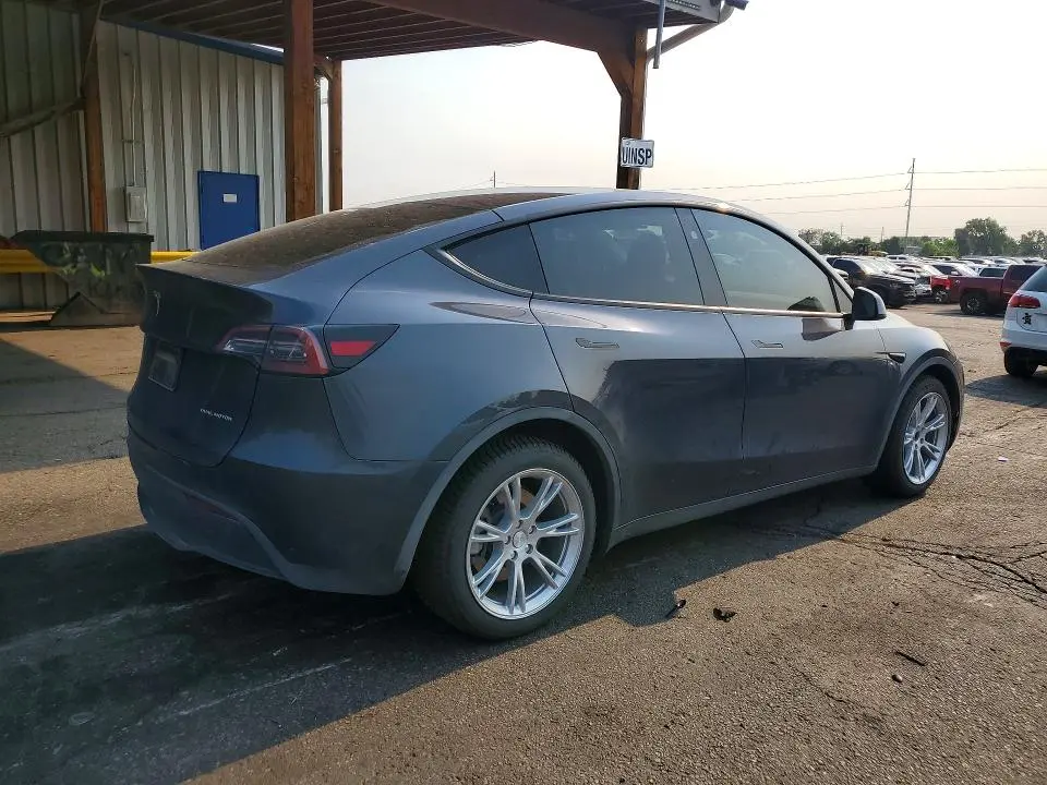 2024 TESLA MODEL Y   