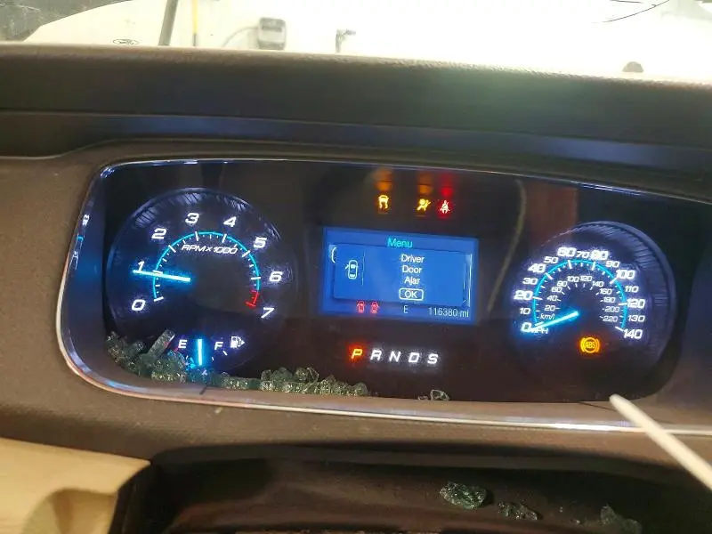 2018 FORD TAURUS SE  