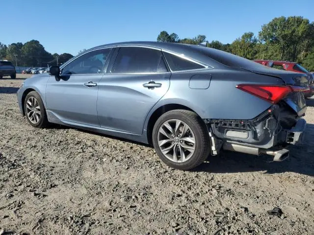 2019 TOYOTA AVALON XLE  