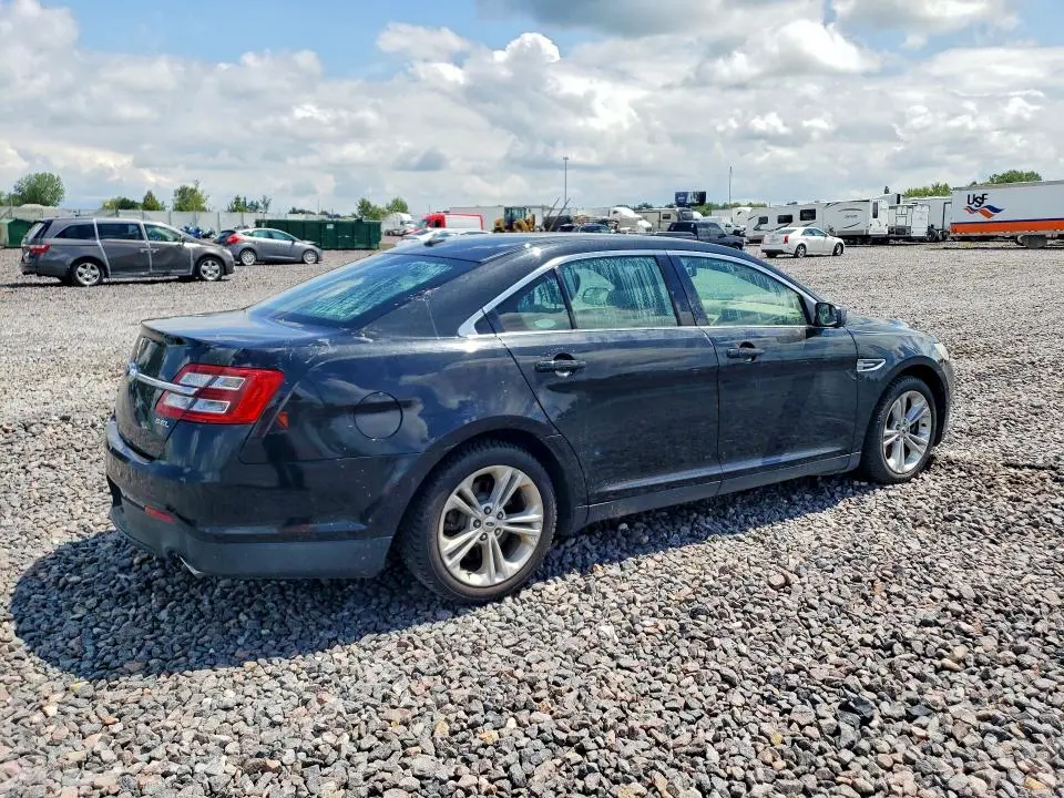 2015 FORD TAURUS SEL  