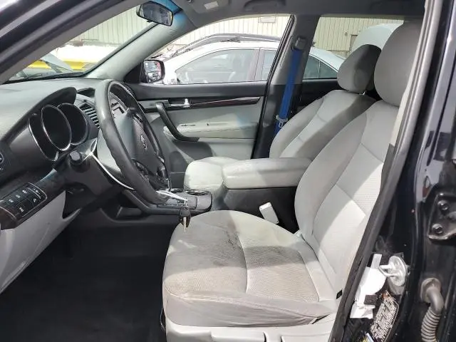 2012 KIA SORENTO BASE  