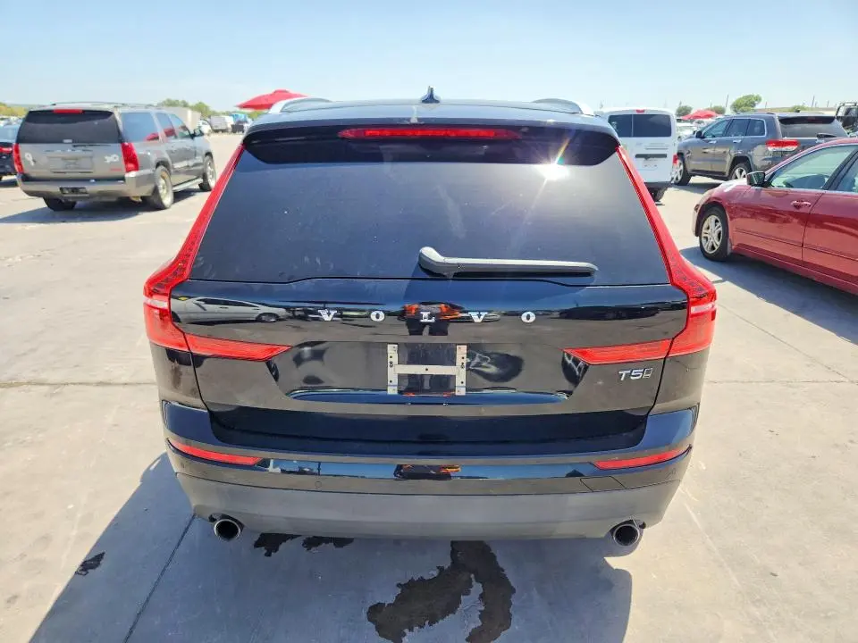 2019 VOLVO XC60 T5  