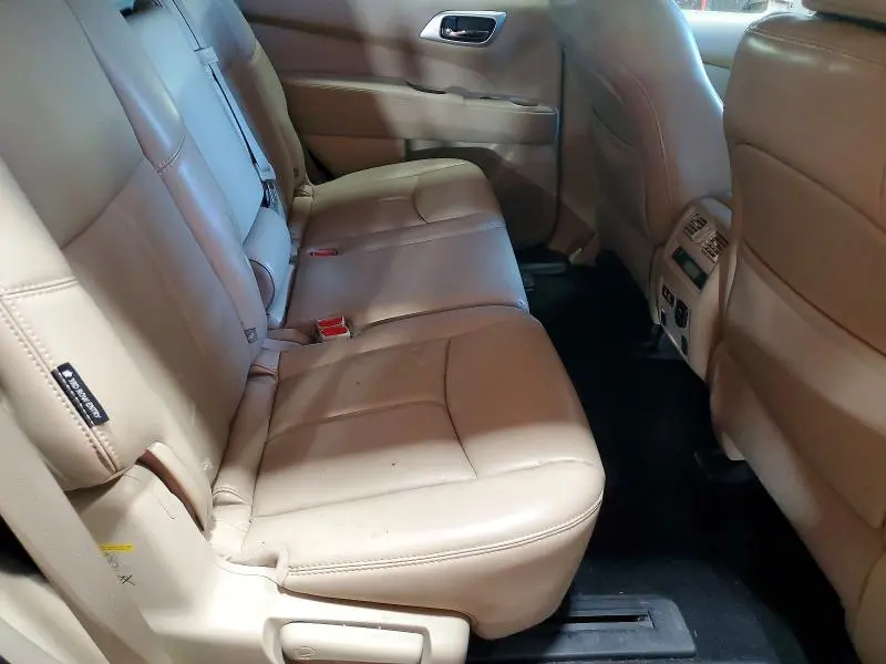 2019 NISSAN PATHFINDER SL  