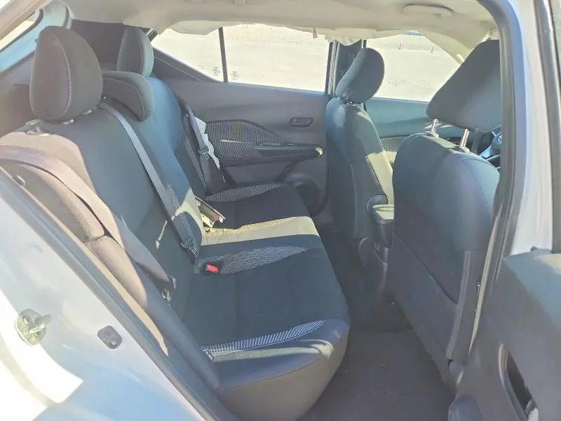 2020 NISSAN KICKS S  