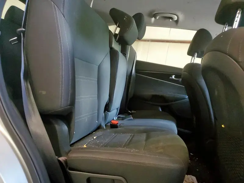 2020 KIA SORENTO S  