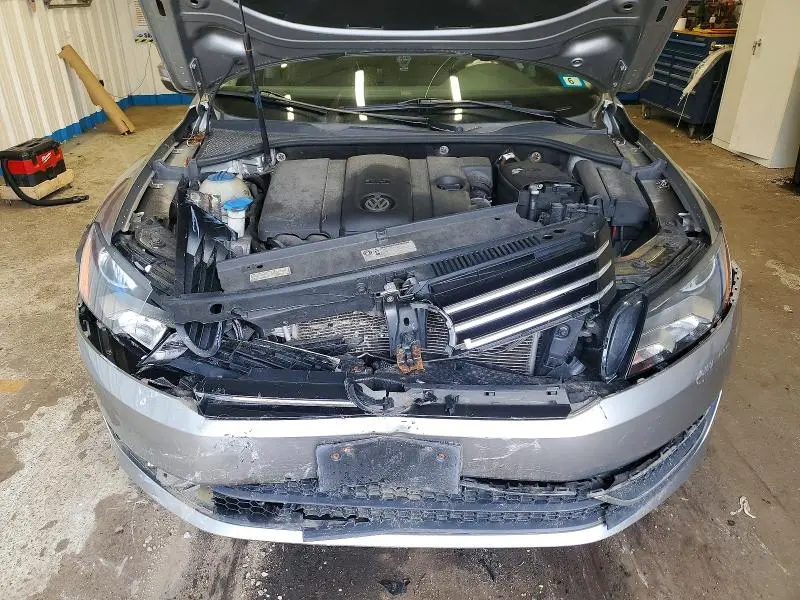 2013 VOLKSWAGEN PASSAT S  