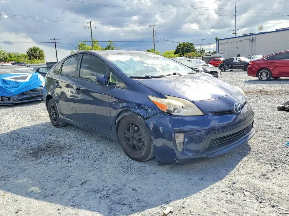 2014 TOYOTA PRIUS TWO  