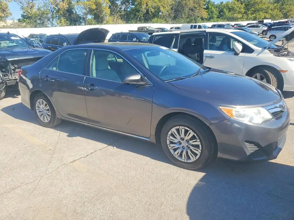 2014 TOYOTA CAMRY LE  