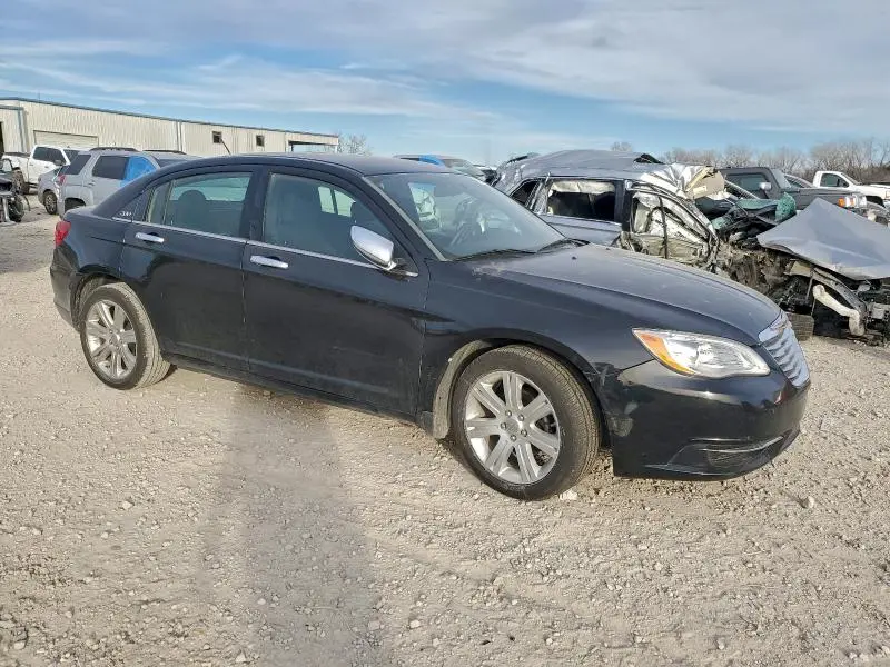2013 CHRYSLER 200 LX  