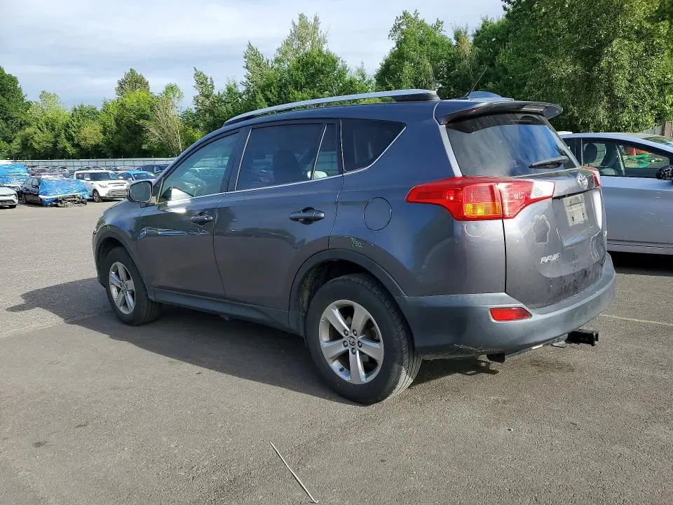 2015 TOYOTA RAV4 XLE  