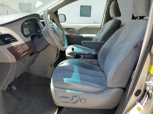 2011 TOYOTA SIENNA LE  