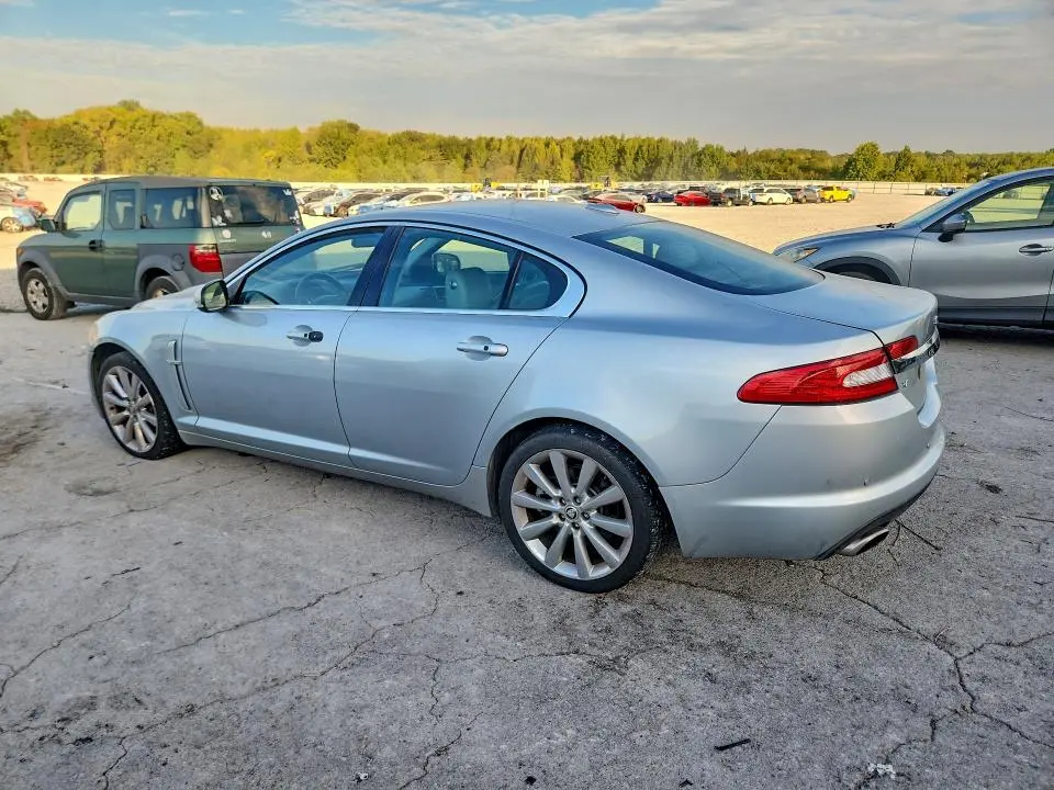 2010 JAGUAR XF PREMIUM  