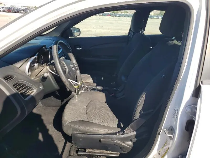 2013 DODGE AVENGER SE  