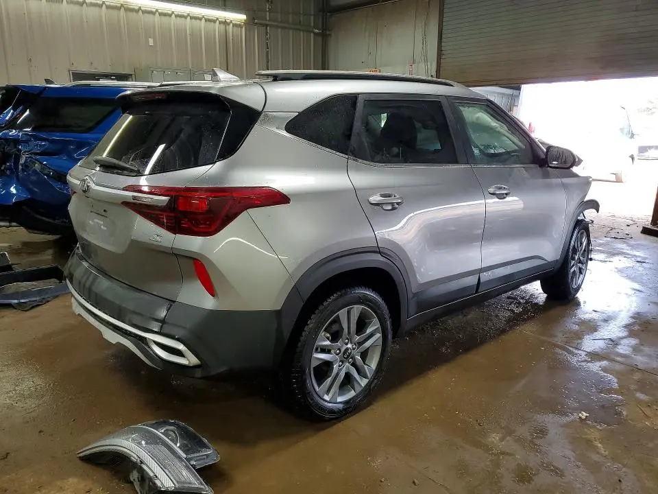 2021 KIA SELTOS S  