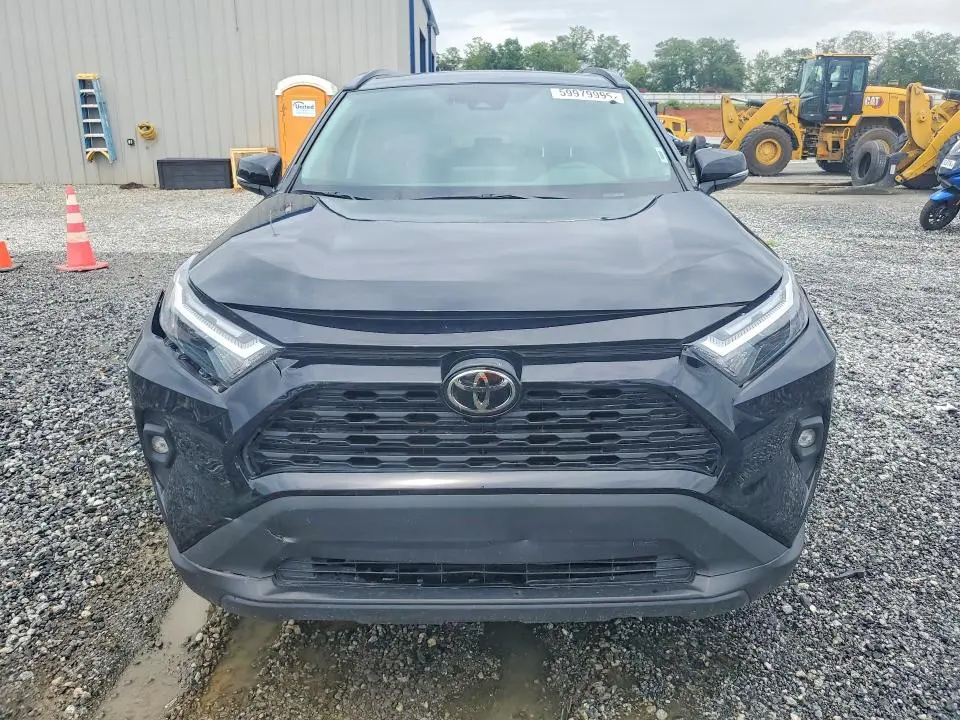 2024 TOYOTA RAV4 XLE PREMIUM  