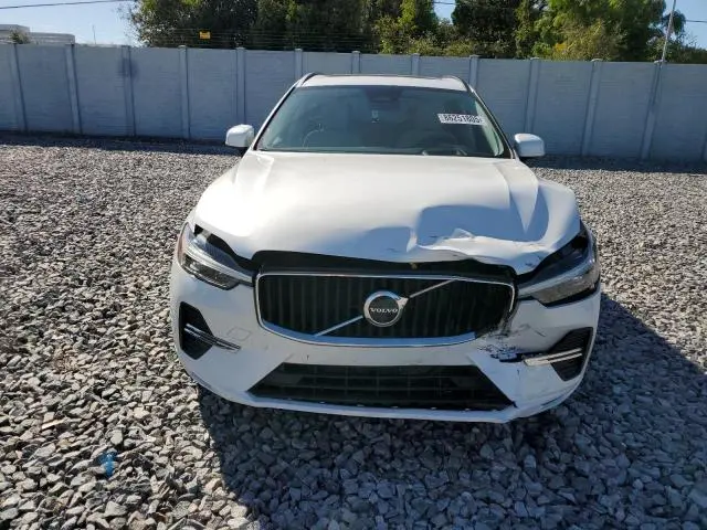 2022 VOLVO XC60 B5 MOMENTUM  