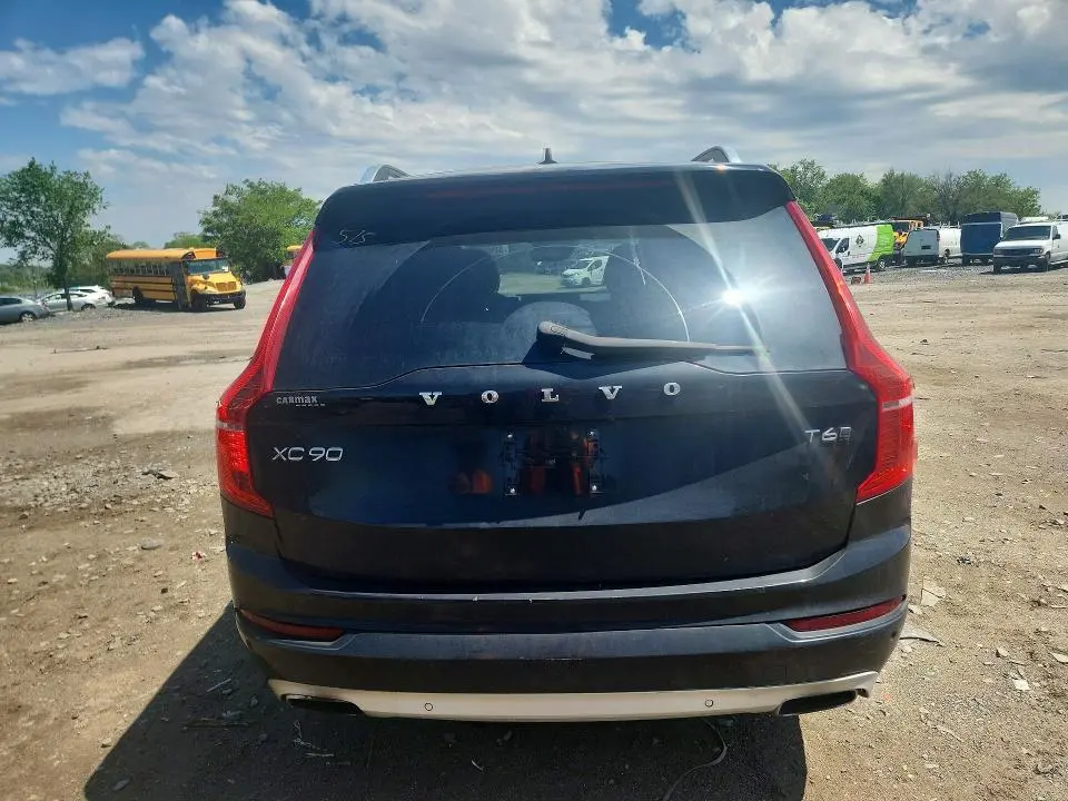 2016 VOLVO XC90 T6  