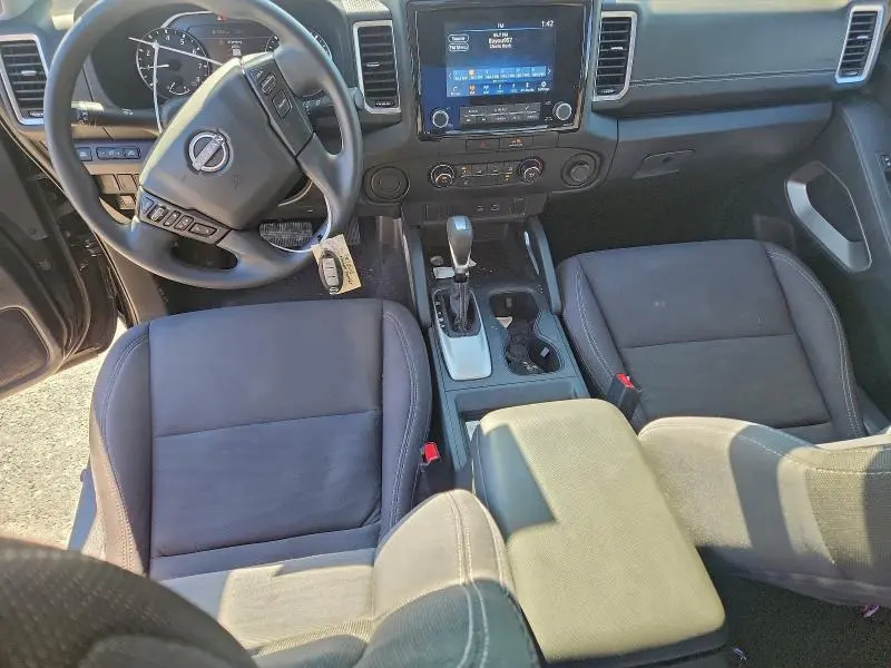 2022 NISSAN FRONTIER S  