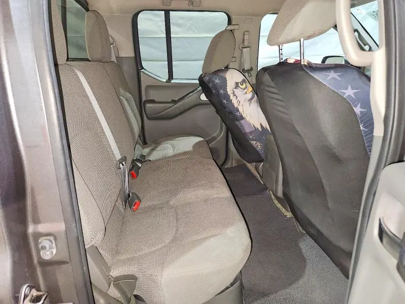 2016 NISSAN FRONTIER SV  