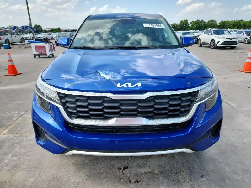 2023 KIA SELTOS LX  