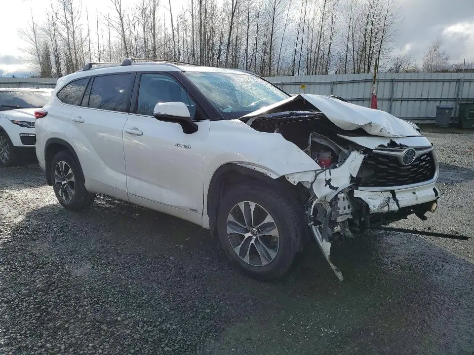 2020 TOYOTA HIGHLANDER HYBRID XLE  