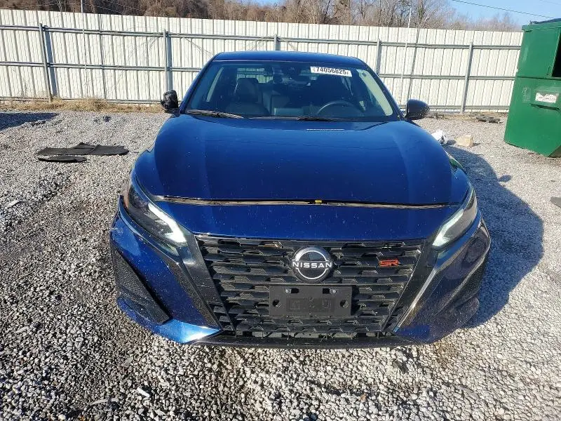 2024 NISSAN ALTIMA SR  