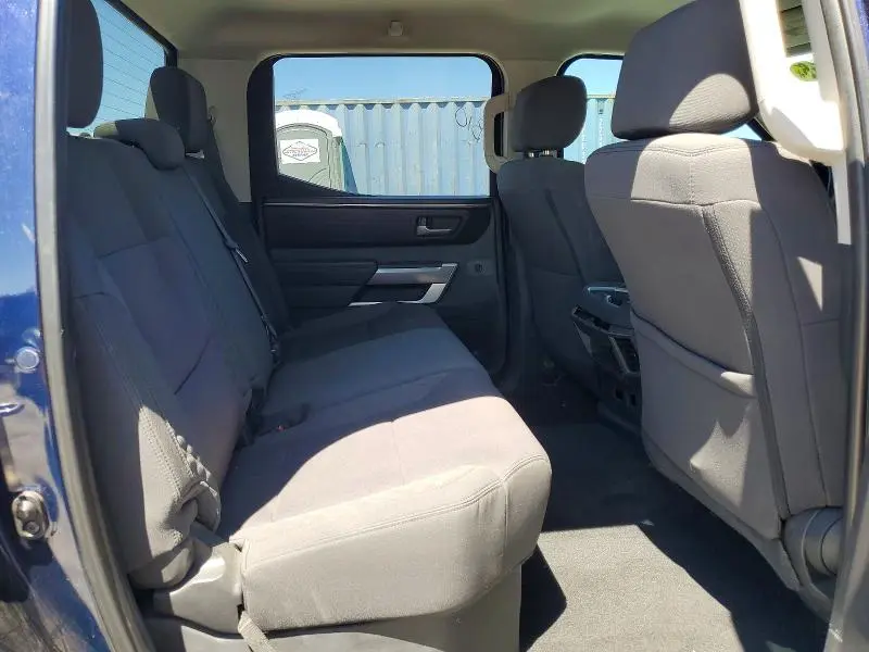 2022 TOYOTA TUNDRA CREWMAX SR5  