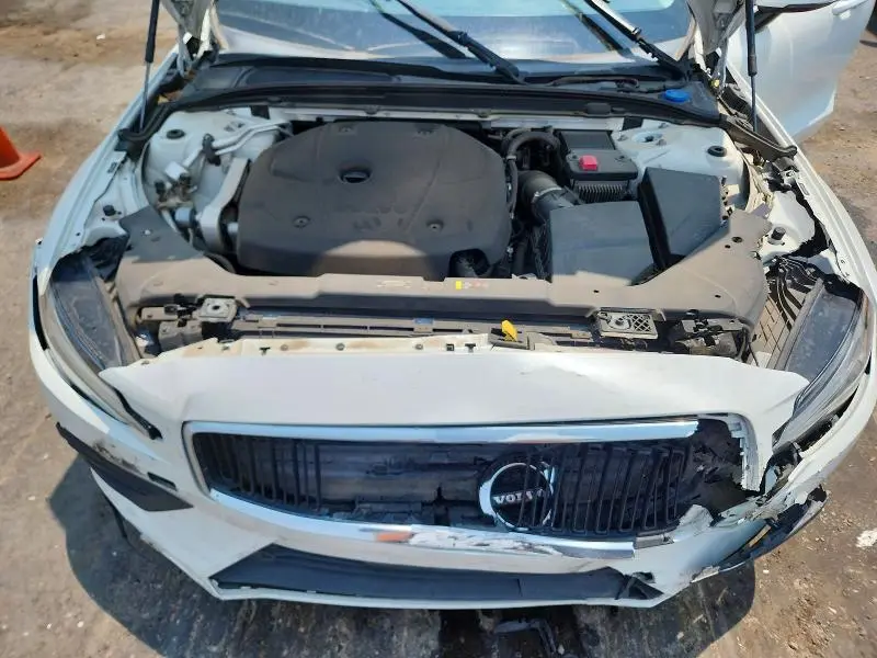 2019 VOLVO S60 T5 MOMENTUM  