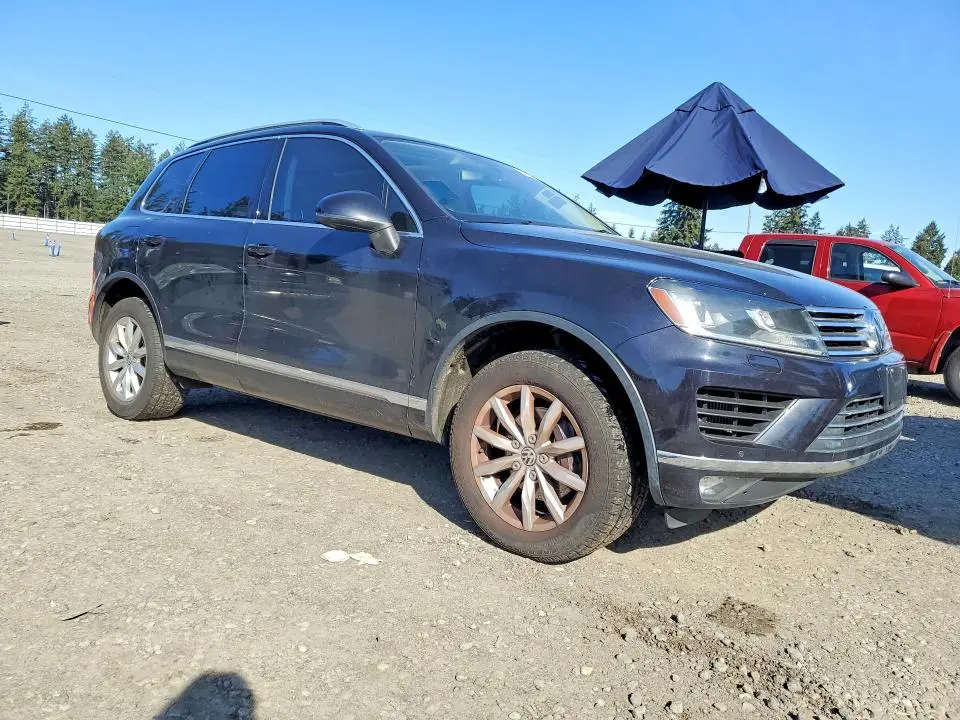 2015 VOLKSWAGEN TOUAREG V6 TDI  