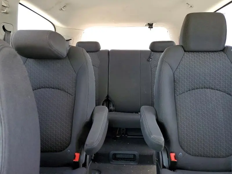 2011 CHEVROLET TRAVERSE LT  