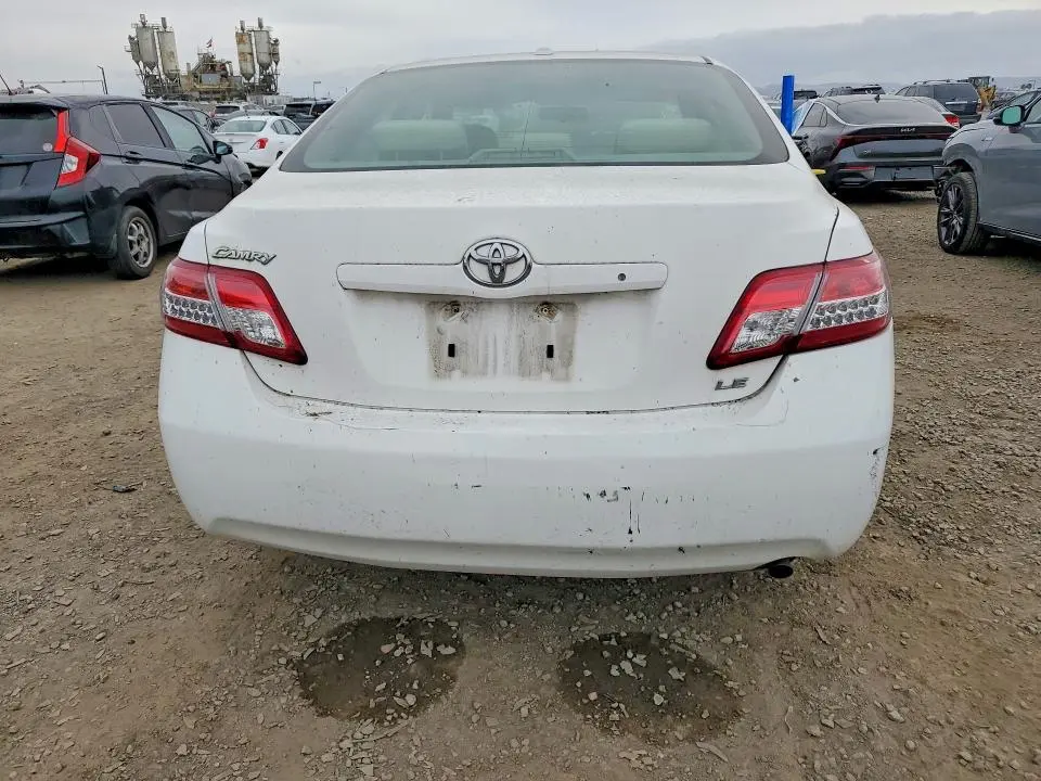 2011 TOYOTA CAMRY BASE  