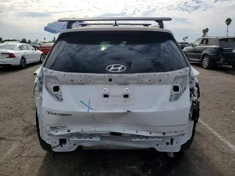 2023 HYUNDAI TUCSON SEL  