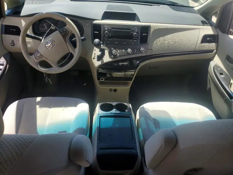 2011 TOYOTA SIENNA LE  