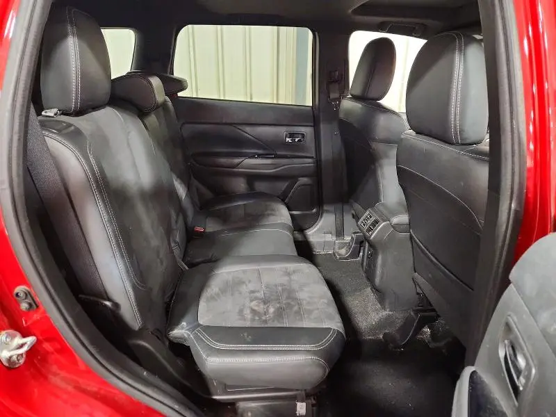 2019 MITSUBISHI OUTLANDER SE  