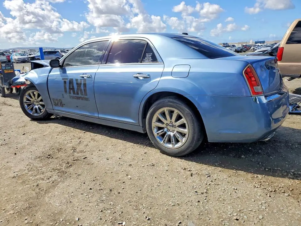 2011 CHRYSLER 300 LIMITED  