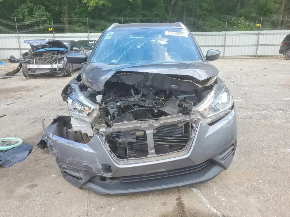 2018 NISSAN KICKS S  