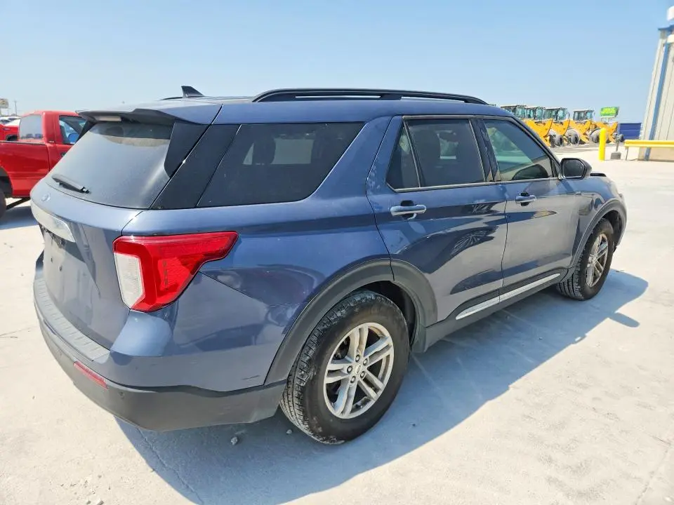 2021 FORD EXPLORER XLT  