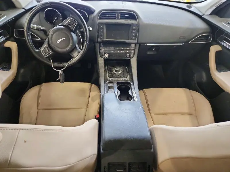 2018 JAGUAR F-PACE PREMIUM  
