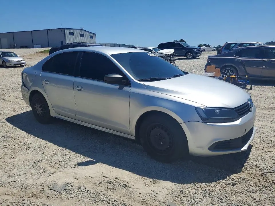 2013 VOLKSWAGEN JETTA BASE  