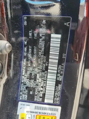 2020 TOYOTA SIENNA XLE  