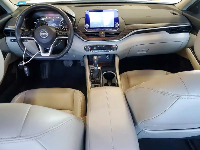 2021 NISSAN ALTIMA SL  