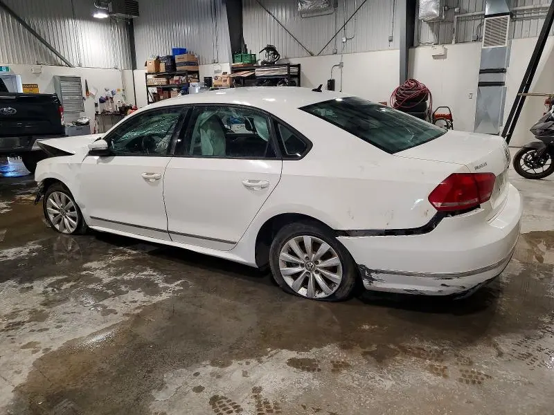 2013 VOLKSWAGEN PASSAT S  