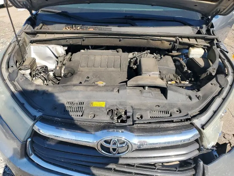 2014 TOYOTA HIGHLANDER XLE  
