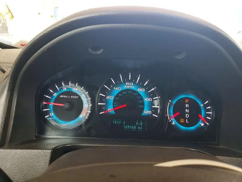 2011 FORD FUSION SE  