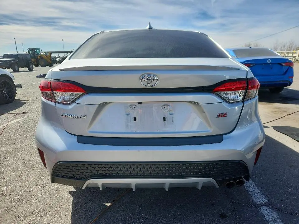 2021 TOYOTA COROLLA SE  